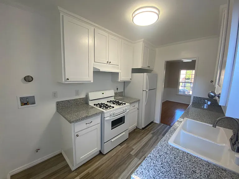 1309 S Roxbury Dr #1311-1/2 — Photo 14