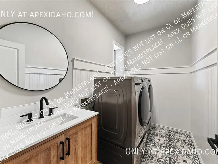 1828 W Divide Creek St — Photo 26
