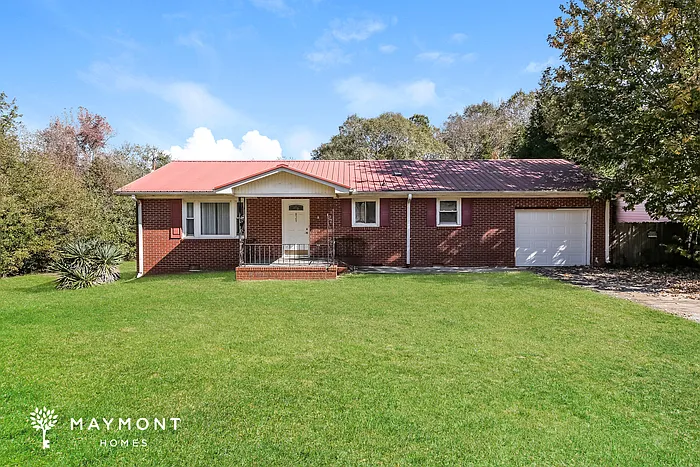 829 Scuffletown Rd — Photo 1