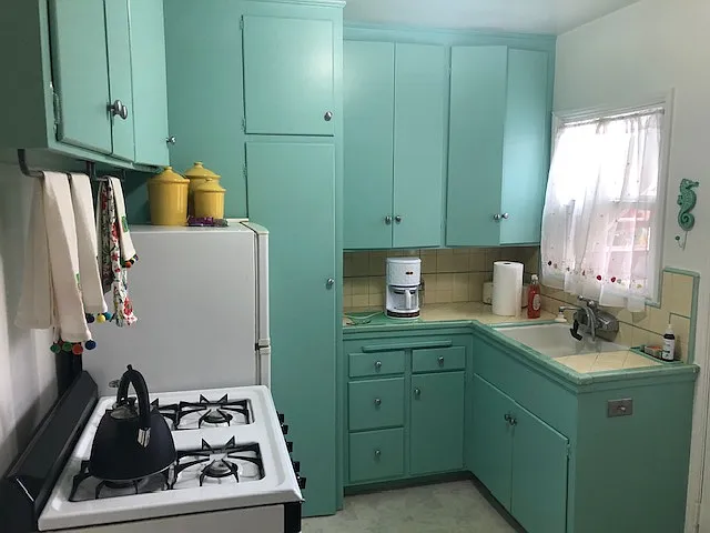 127 La Verne Ave #2