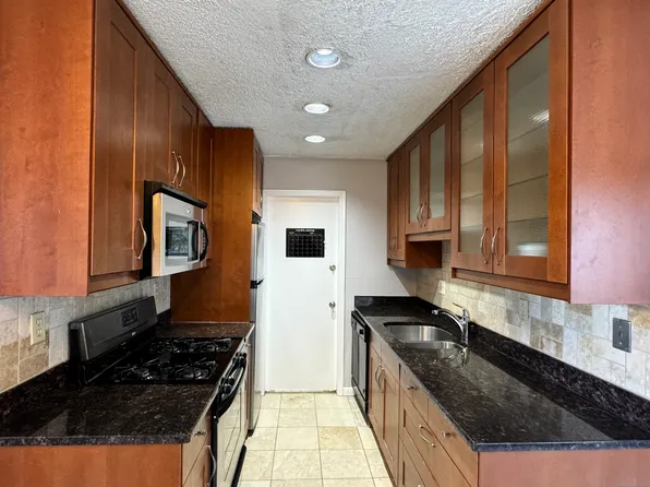 60 Plainfield Avenue #34, West Haven, CT 06516