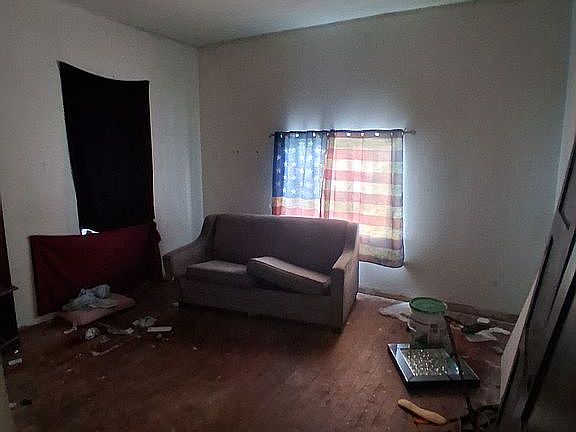 5th image of 313 S Bellevue Ave