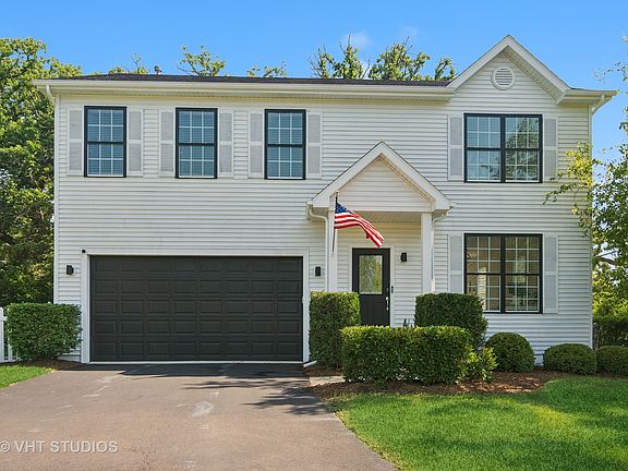 2nd image of 208 Bluff Ct