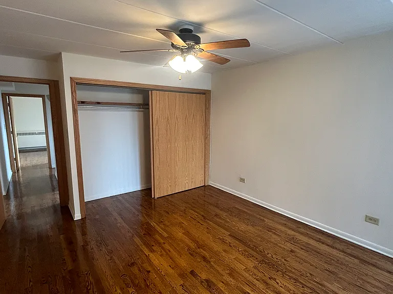 2340 N Commonwealth Ave — Photo 18