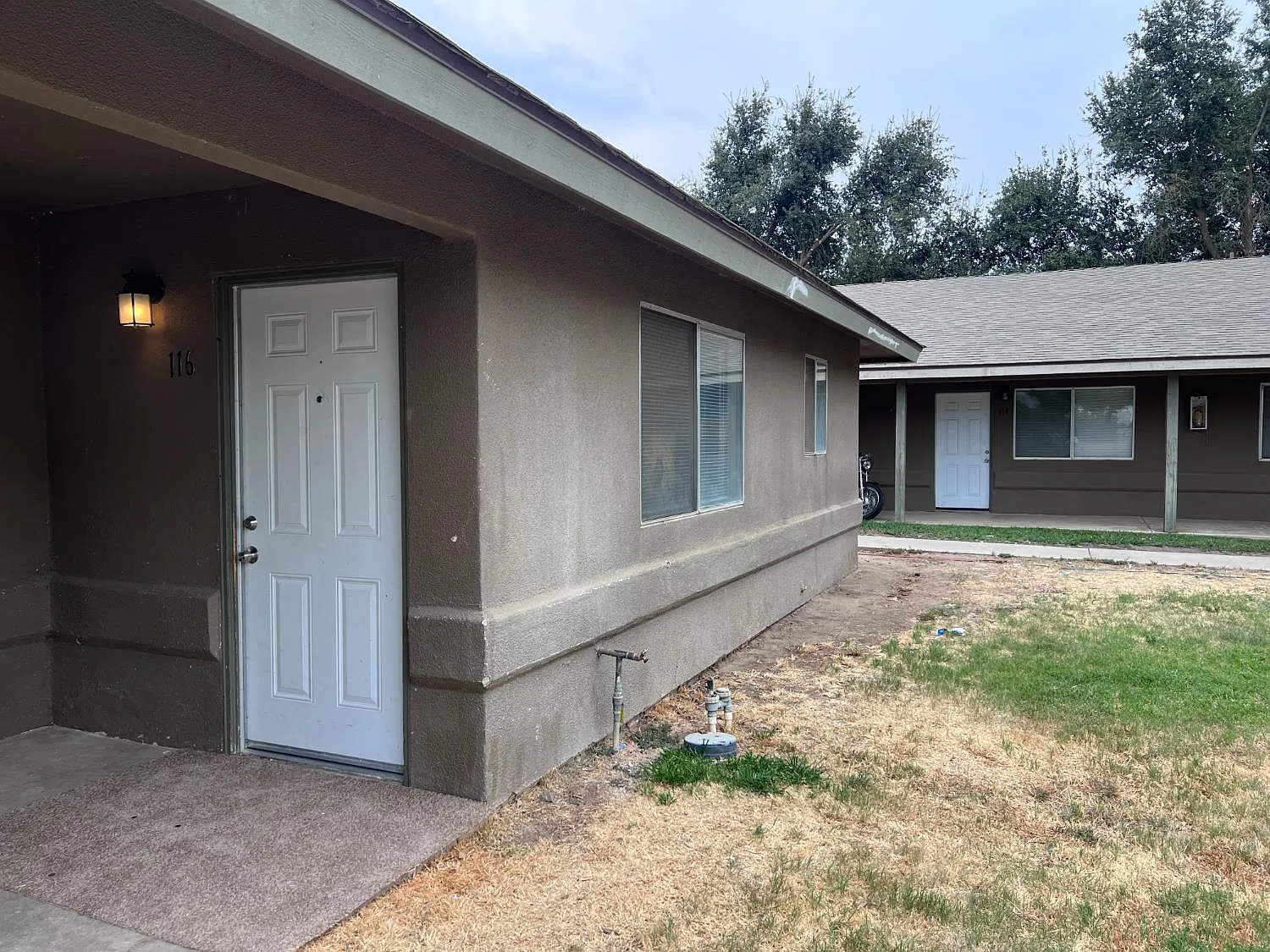 3 bed, 1000 sqft, $1,595 — Photo 2