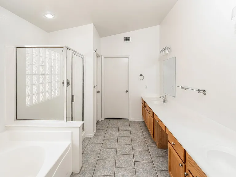 6102 S Ashley Dr — Photo 12
