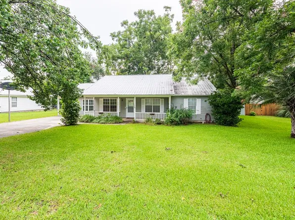 255 Beaver St, Ray City, GA 31645