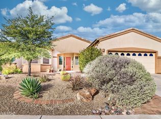 397 N Mountain Brook Dr, Green Valley, AZ 85614