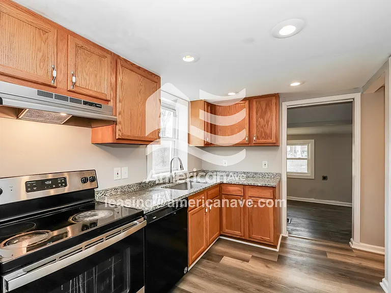 185747_006_kitchen_6.jpg