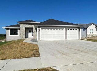 2080 90th St, Sturtevant, WI 53177