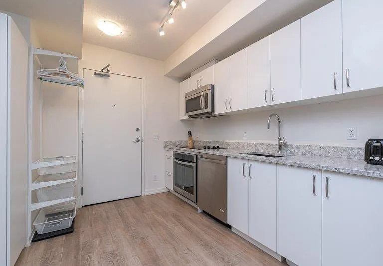 450 8th Ave SE #308 — Photo 4