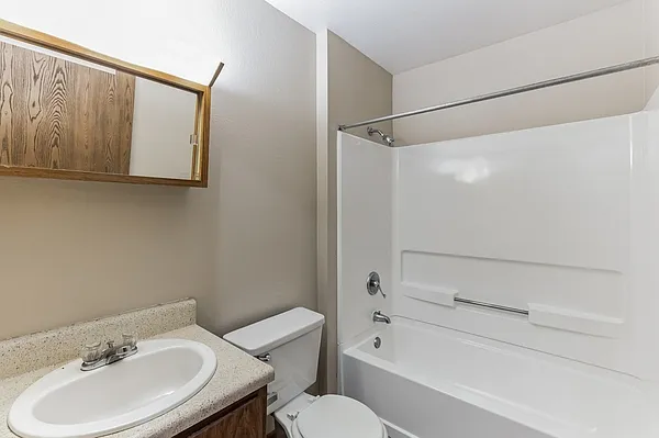 Beacon Place Apartments — Photo 18