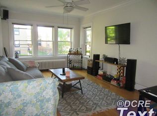 1204 W Newport Ave #1, Chicago, IL 60657