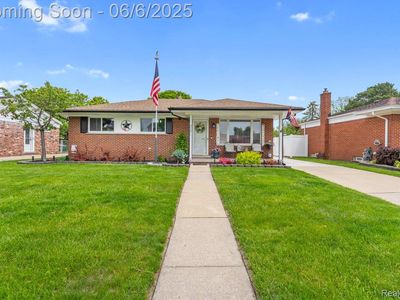 4947 Jackson St, Trenton, MI, 48183