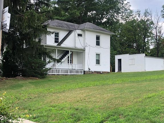 4th image of 150 1/2 Wood St