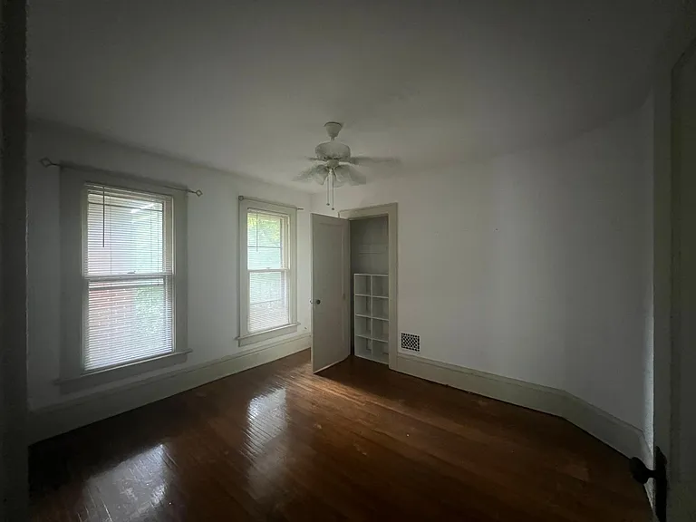 339 W 6th Ave — Photo 3