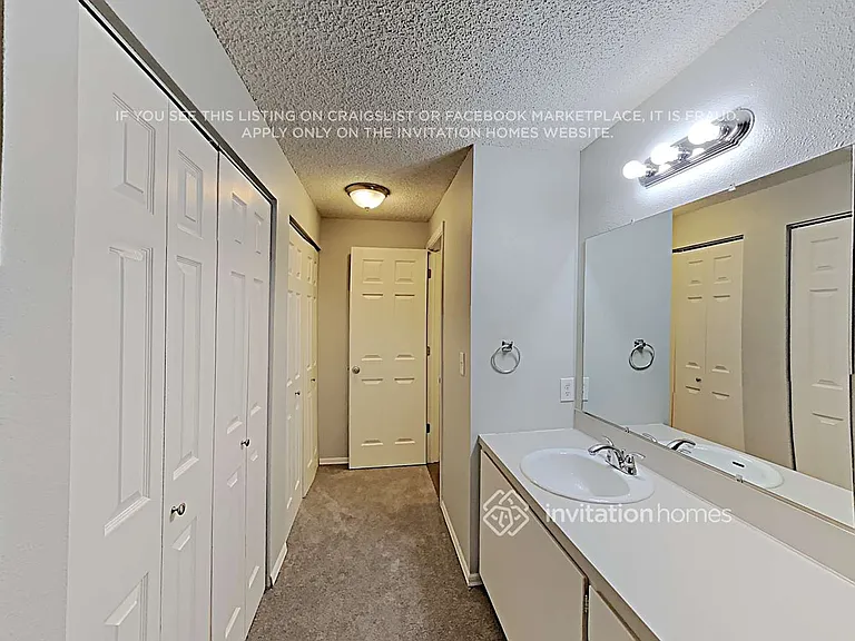 12428 42nd Ave NE — Photo 16