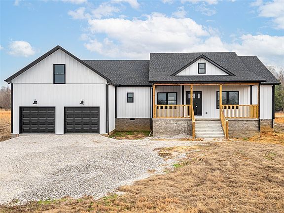 3rd image of 3878 Sharpes Garden Rd