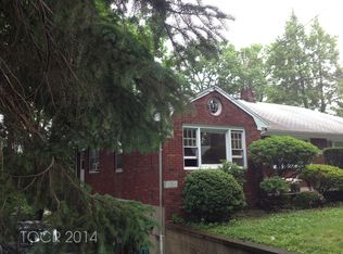 78 S Farview Ave, Paramus, NJ 07652