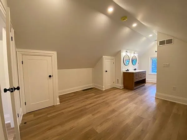 322 Huron St #UPPER — Photo 8