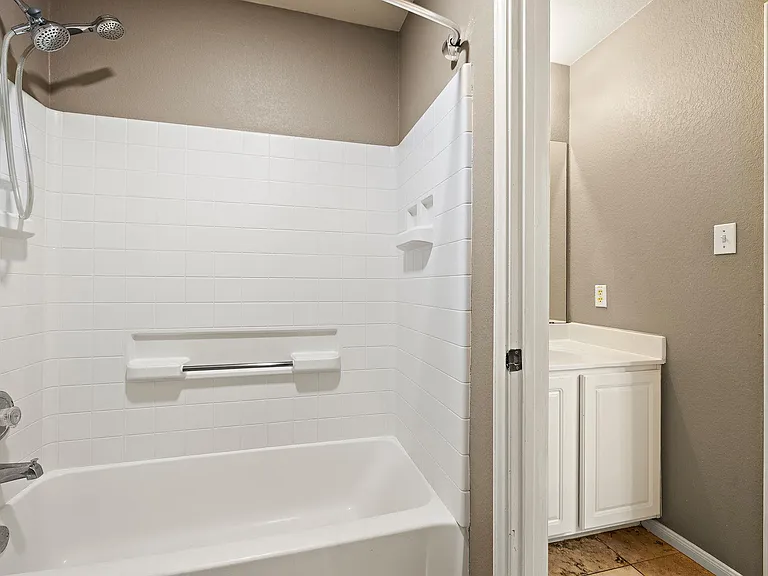 502 Sherwood Ct — Photo 20