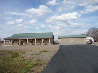 2202 Sena Rd, Roswell, NM 88201