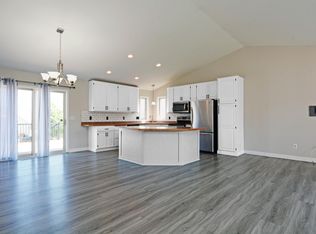 3825 Hayward Ct S, Monticello, MN 55362