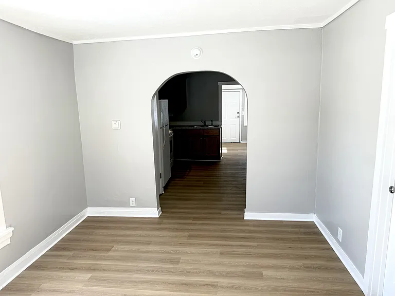 1141 S Calumet St — Photo 6
