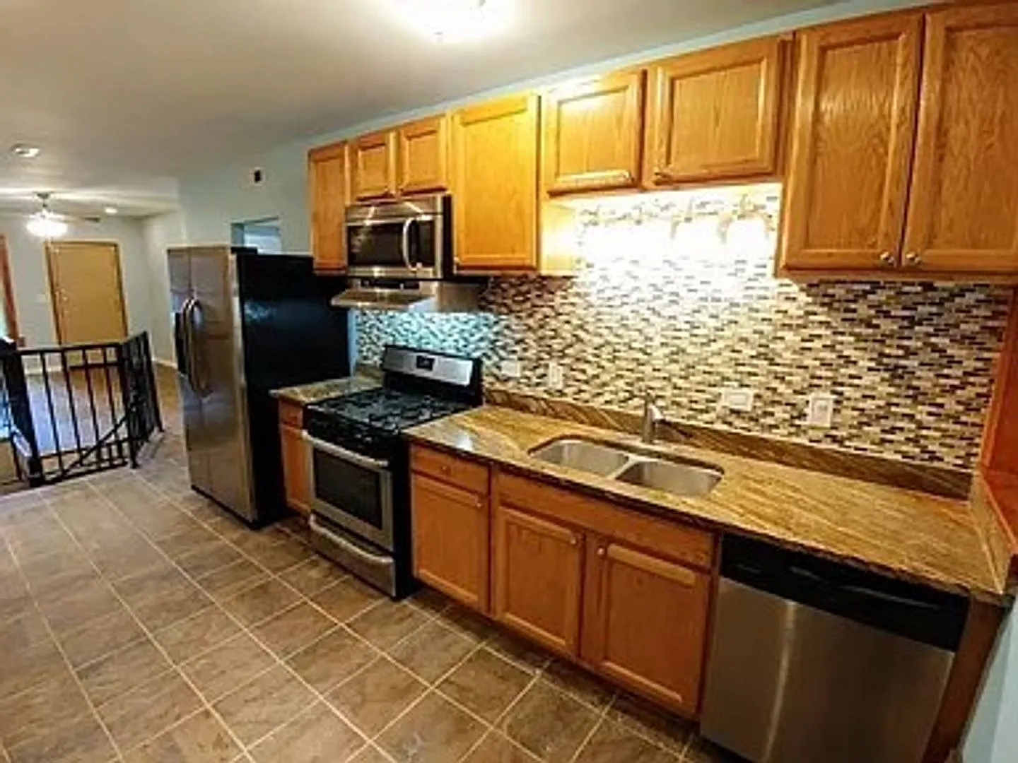 5205 S Drexel Ave Unit N1B - Welcome Home! — Photo 3