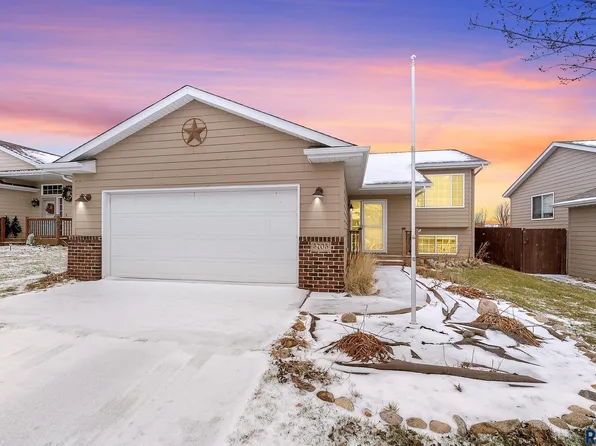 5705 W Teem St, Sioux Falls, SD 57107