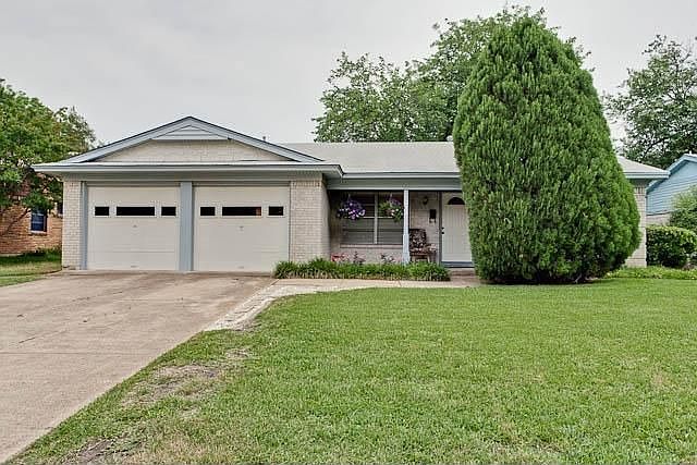 1st image of 322 N Cottonwood Dr