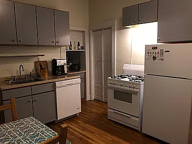 1649 W Superior St #1F — Photo 11