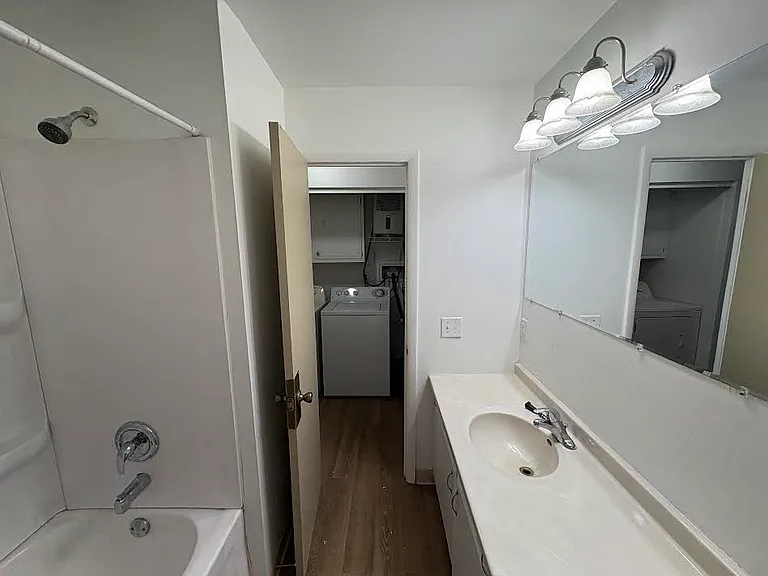 2905 Tremainsville Rd #3 — Photo 11