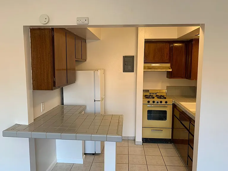 420 Ellwood Beach Dr — Photo 8