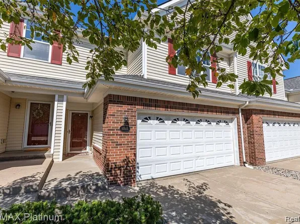 10109 Ridge Run St, Howell, MI 48855