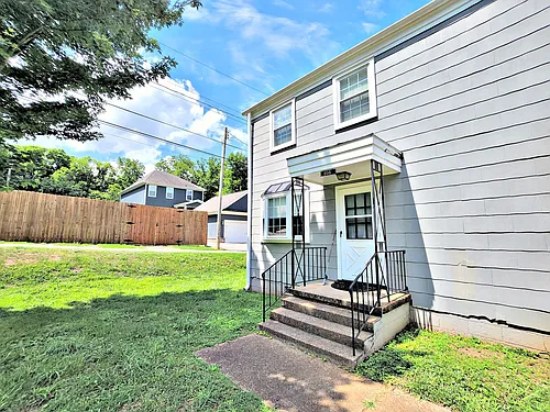 208 Goldsmith St SE Photo 1