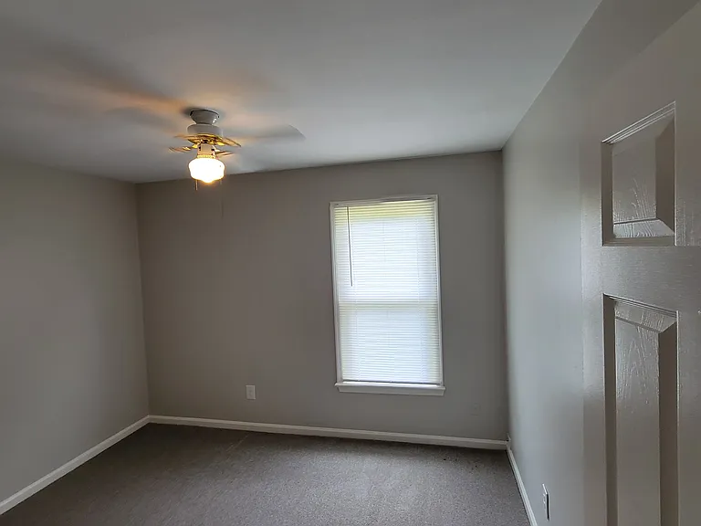 904 Alewife Ct — Photo 25