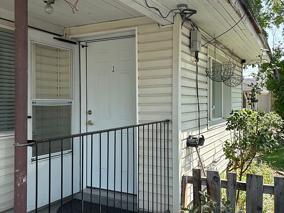 5th image of 44 E Claybourne Ave Unit 1