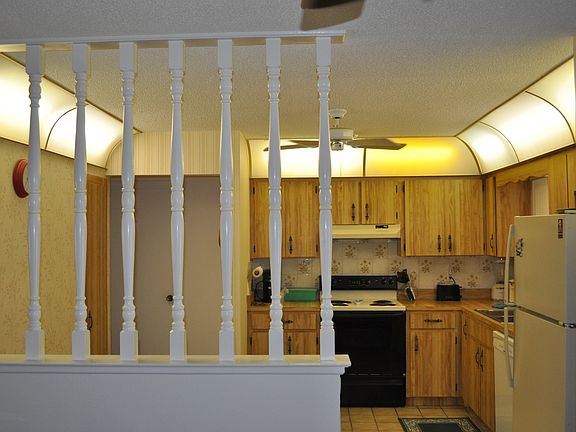 2nd image of 33 Blare Dr