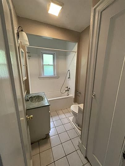 1st image of 3025 McHenry Ave