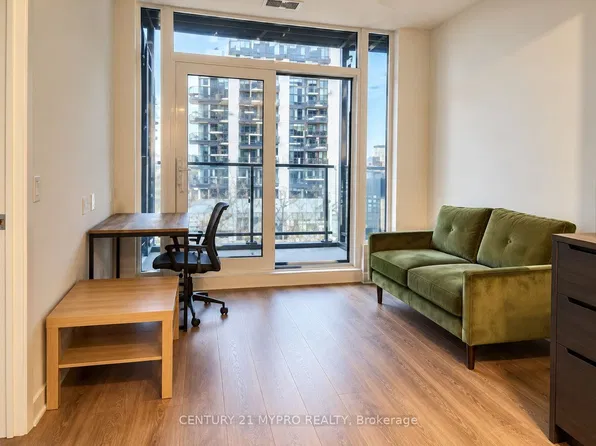 1037 The Queensway, Toronto, ON
