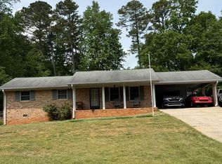 2411 Thrasher Rd, Buford, GA 30519