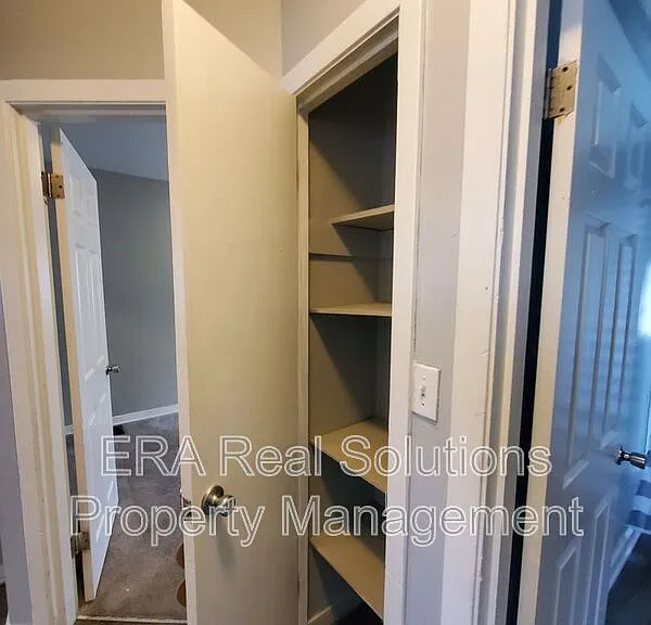 1460 Oakwood Ave — Photo 11