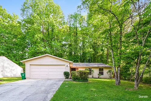 5219 Martins Crossing Rd Photo 1