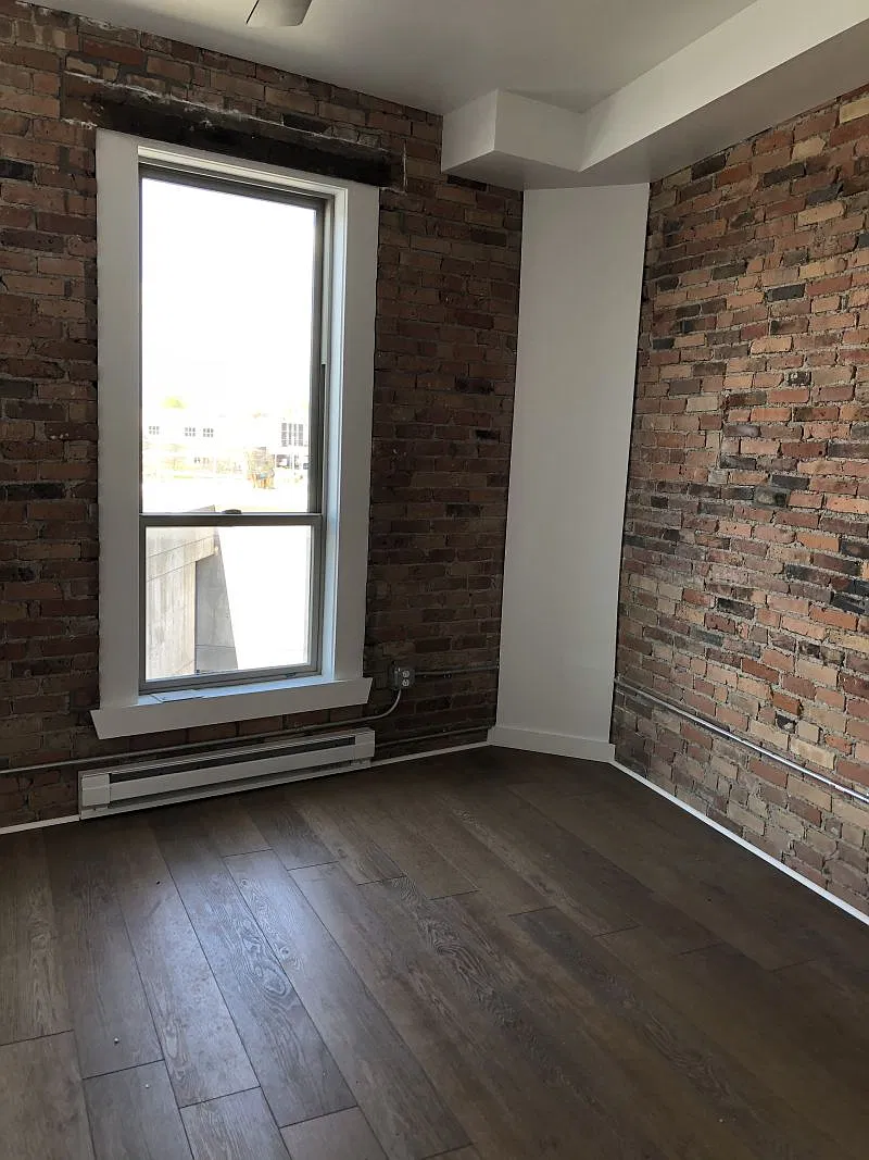 1 bed, 825 sqft, $1,470 — Photo 4