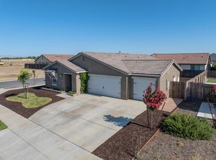 1688 Thistle Ln, Los Banos, CA 93635