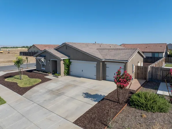1688 Thistle Ln, Los Banos, CA 93635