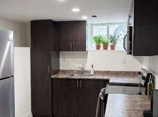 15 Sanagan Rd #101, Toronto, ON M9V 1R7