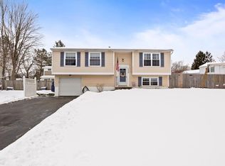 1538 Bluestem Ct, Walworth, NY 14568