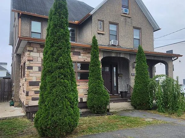 23 E 3rd St, Wyoming, PA 18644